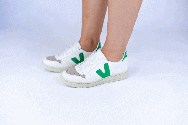 TÊNIS BRANCO COM DETALHES VERDES - Imagem 7