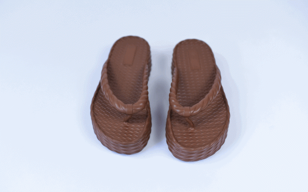 CHINELO PLATAFORMA ALTA TRANÇADO EVA MARROM