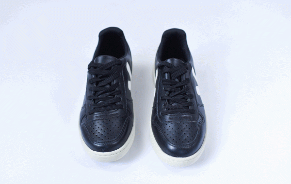 TÊNIS CASUAL PRETO COM DETALHES BRANCOS - Imagem 3