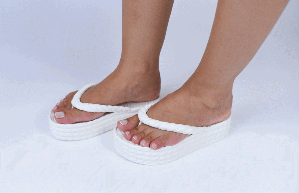 CHINELO PLATAFORMA ALTA  TRANÇADO EVA BRANCO - Imagem 2